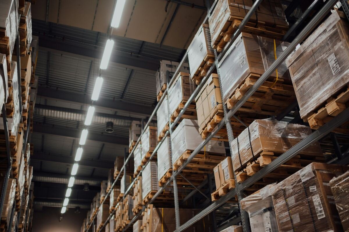 High-volume warehouse inventory